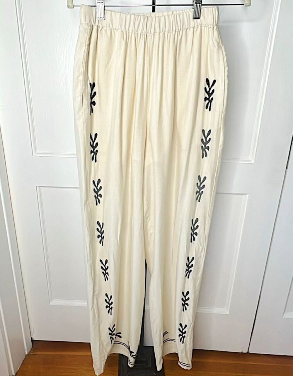 Live 4 Truth Wide Leg Embroidered Pants Beige Size Small